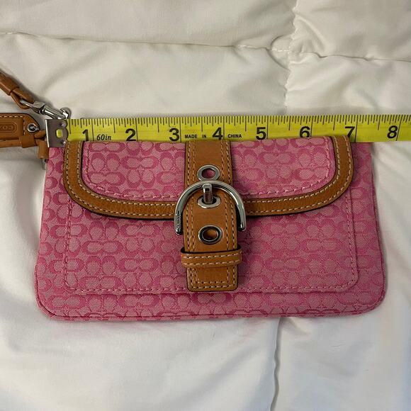 Coach Classic Mini Signature C Pink Wristlet Wallet Buckle Pocket CLEAN - Picture 14 of 15